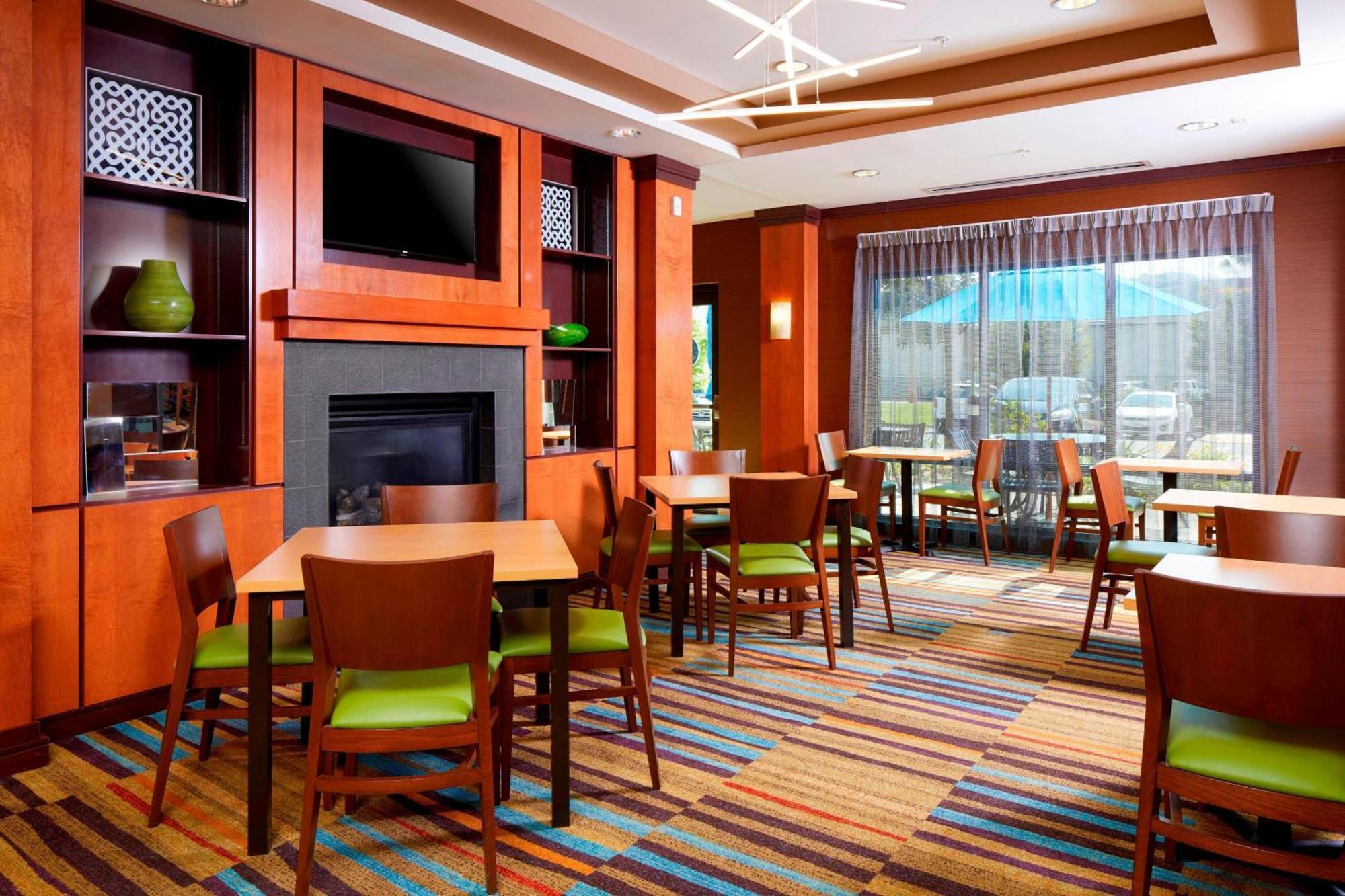 Fairfield Inn & Suites By Marriott Cumberland Exterior foto