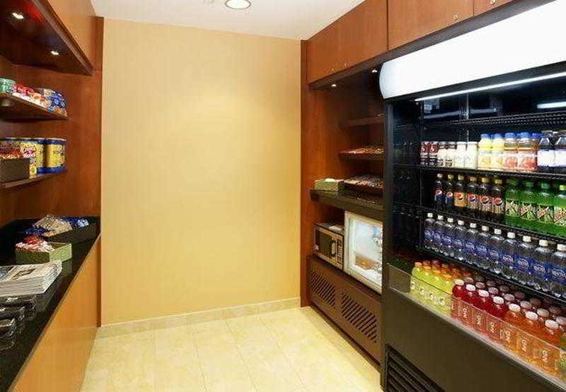 Fairfield Inn & Suites By Marriott Cumberland Restaurant foto